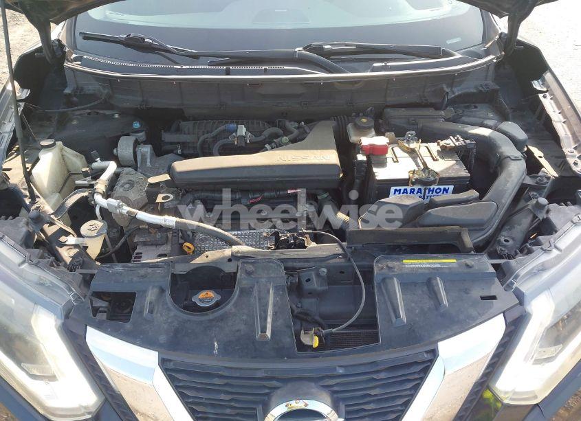 Photo 10 of 2017 Nissan Rogue SV (VIN 5N1AT2MV2HC759302)