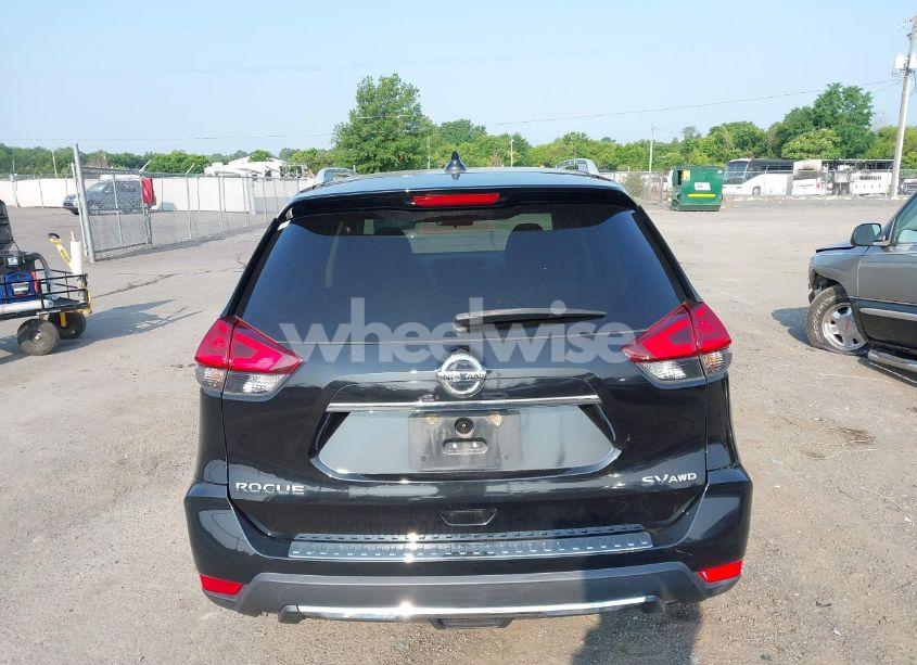 Photo 16 of 2017 Nissan Rogue SV (VIN 5N1AT2MV2HC759302)