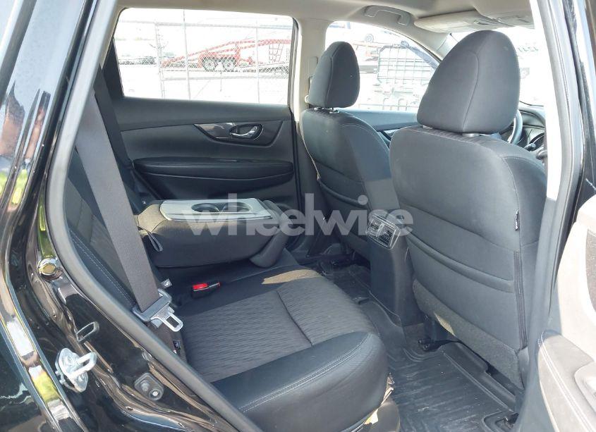 Photo 8 of 2017 Nissan Rogue SV (VIN 5N1AT2MV2HC759302)