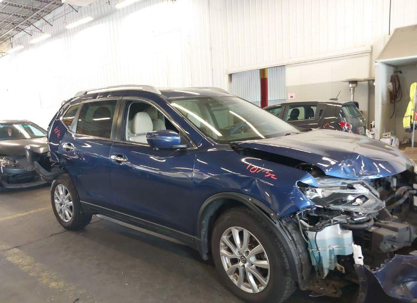 Photo 13 of 2017 Nissan Rogue SV (VIN 5N1AT2MV2HC771000)