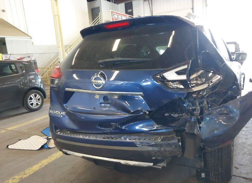 Photo 16 of 2017 Nissan Rogue SV (VIN 5N1AT2MV2HC771000)