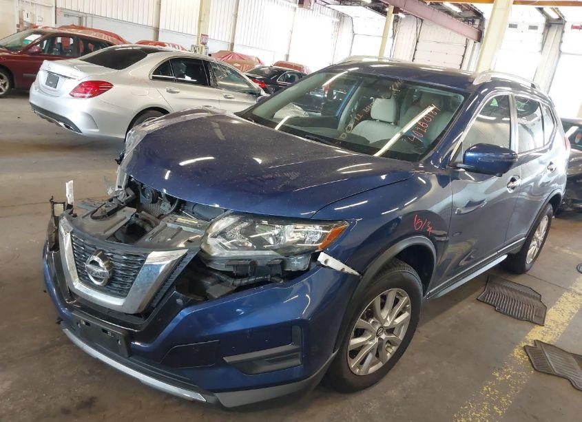 Photo 2 of 2017 Nissan Rogue SV (VIN 5N1AT2MV2HC771000)