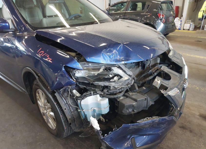 Photo 6 of 2017 Nissan Rogue SV (VIN 5N1AT2MV2HC771000)