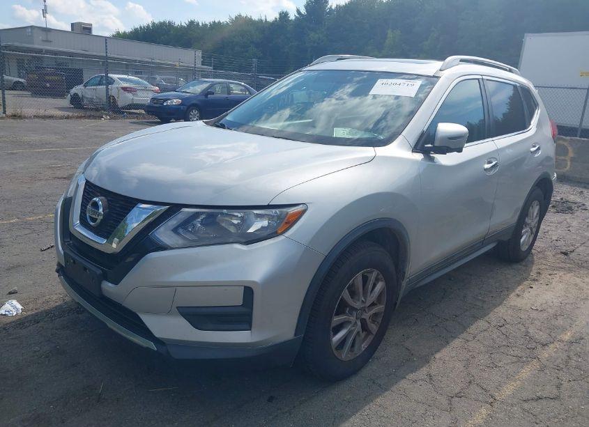 Photo 2 of 2017 Nissan Rogue SV (VIN 5N1AT2MV2HC795751)