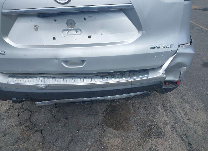 Photo 6 of 2017 Nissan Rogue SV (VIN 5N1AT2MV2HC795751)