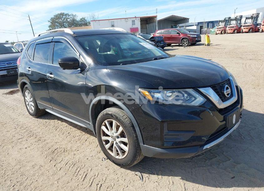 2017 Nissan Rogue SV (VIN 5N1AT2MV2HC817912) main photo