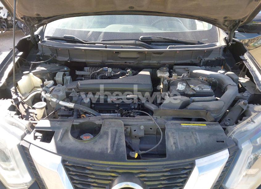 Photo 10 of 2017 Nissan Rogue SV (VIN 5N1AT2MV2HC817912)