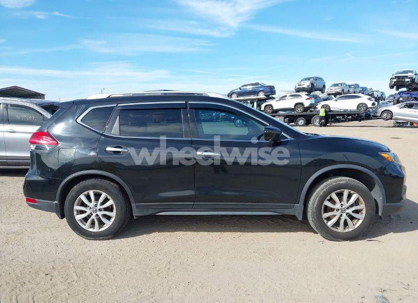 Photo 13 of 2017 Nissan Rogue SV (VIN 5N1AT2MV2HC817912)