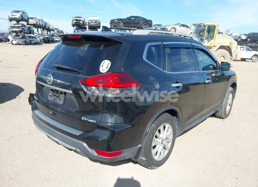 Photo 4 of 2017 Nissan Rogue SV (VIN 5N1AT2MV2HC817912)