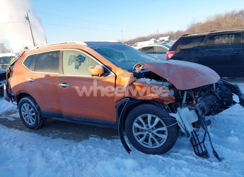 Photo 14 of 2017 Nissan Rogue SV (VIN 5N1AT2MV2HC821152)