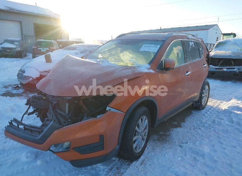 Photo 2 of 2017 Nissan Rogue SV (VIN 5N1AT2MV2HC821152)