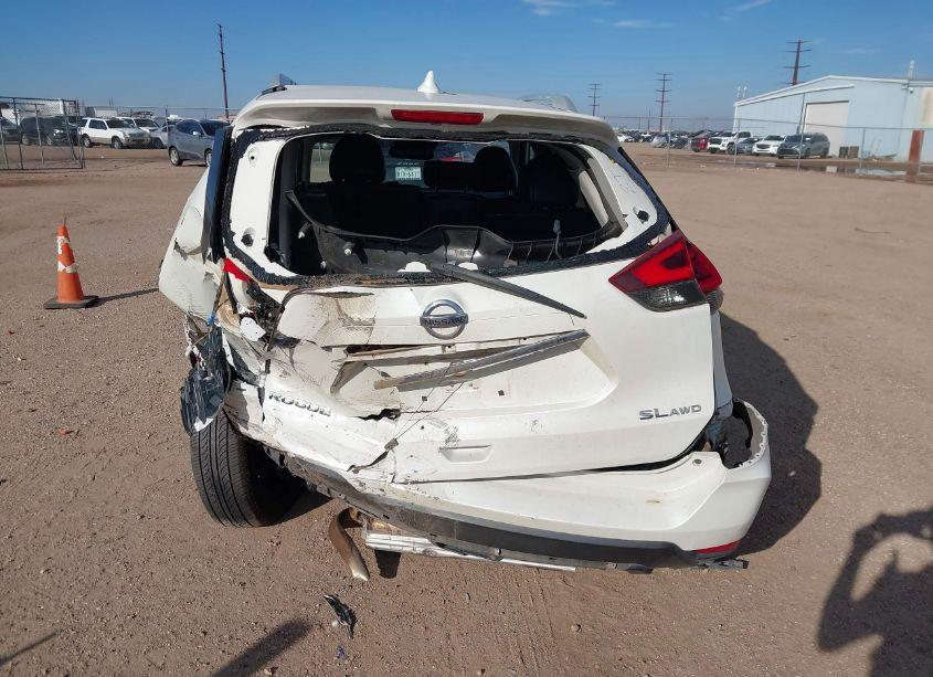 Photo 16 of 2017 Nissan Rogue SL (VIN 5N1AT2MV2HC824729)