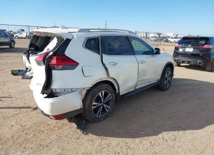 Photo 4 of 2017 Nissan Rogue SL (VIN 5N1AT2MV2HC824729)