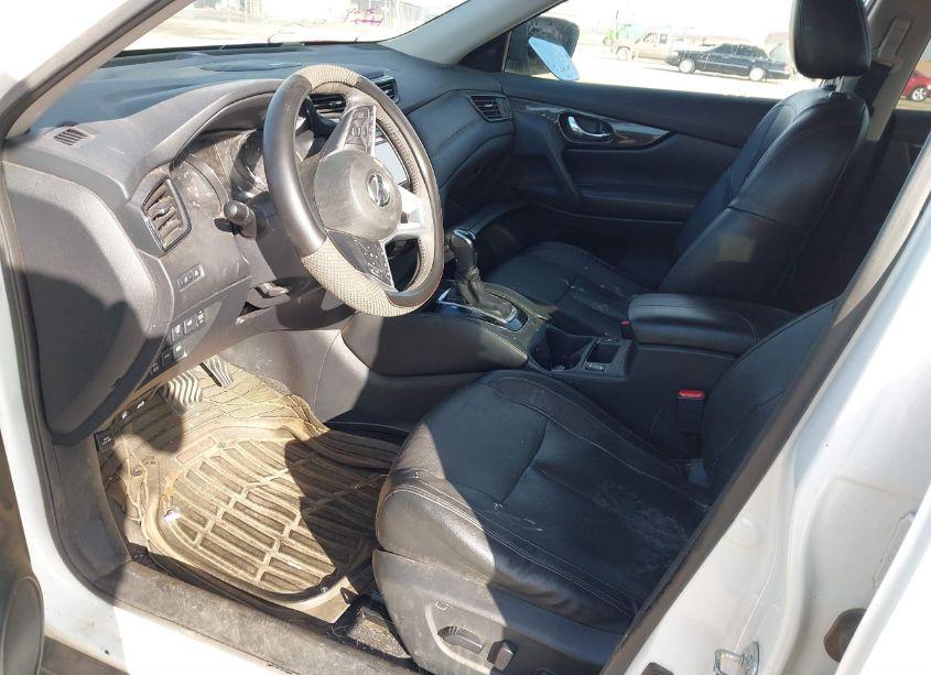 Photo 5 of 2017 Nissan Rogue SL (VIN 5N1AT2MV2HC824729)