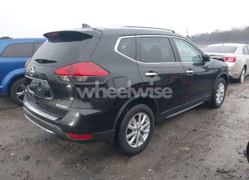 Photo 4 of 2017 Nissan Rogue SV (VIN 5N1AT2MV2HC843765)