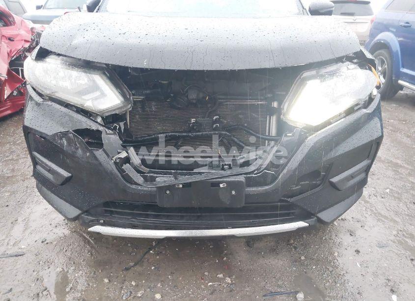 Photo 6 of 2017 Nissan Rogue SV (VIN 5N1AT2MV2HC843765)