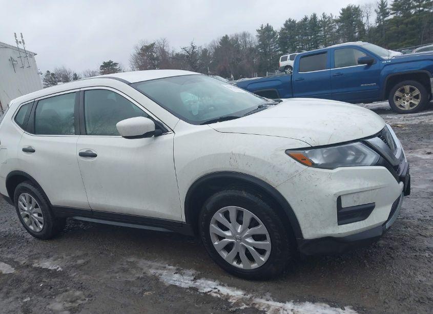 Photo 13 of 2017 Nissan Rogue S (VIN 5N1AT2MV2HC847329)