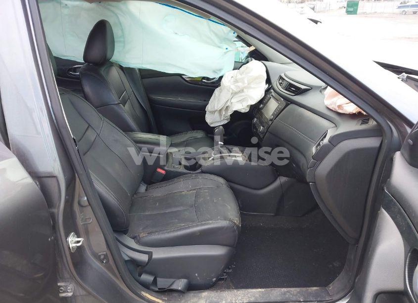 Photo 5 of 2017 Nissan Rogue SL (VIN 5N1AT2MV2HC861697)