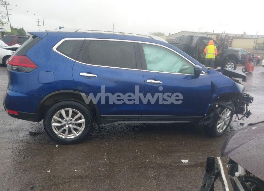 Photo 13 of 2018 Nissan Rogue SV (VIN 5N1AT2MV2JC712020)