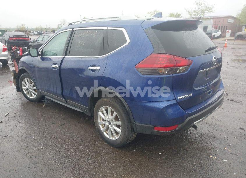 Photo 3 of 2018 Nissan Rogue SV (VIN 5N1AT2MV2JC712020)