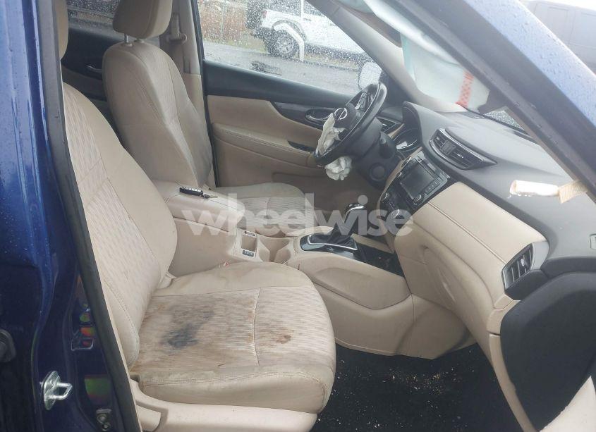 Photo 5 of 2018 Nissan Rogue SV (VIN 5N1AT2MV2JC712020)