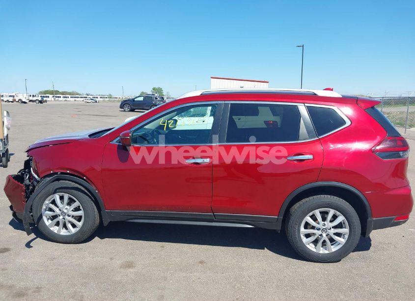Photo 15 of 2018 Nissan Rogue SV (VIN 5N1AT2MV2JC720246)
