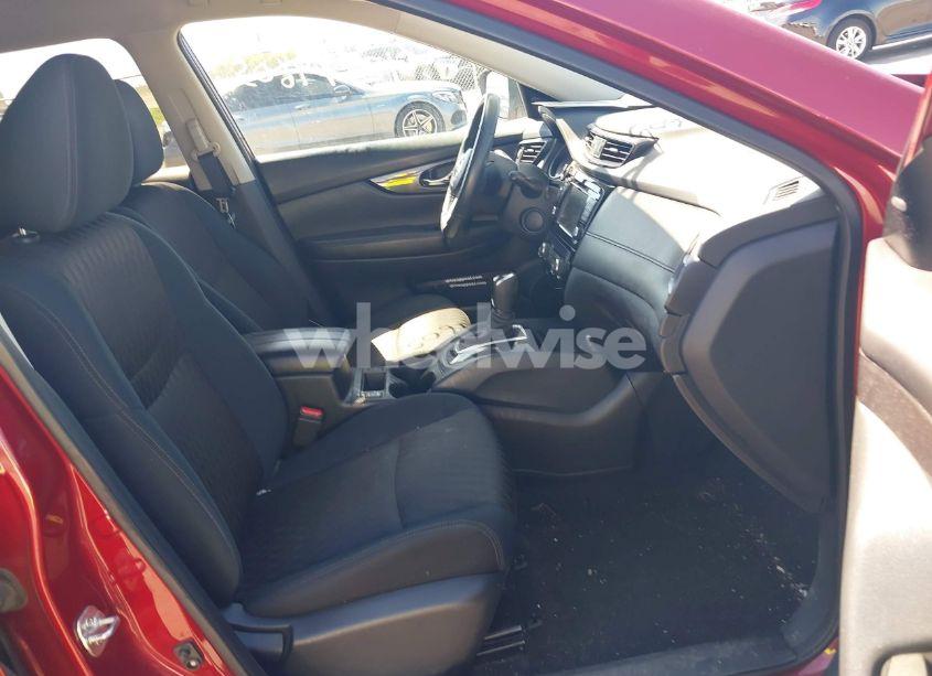 Photo 5 of 2018 Nissan Rogue SV (VIN 5N1AT2MV2JC720246)