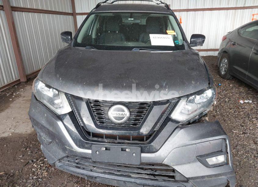 Photo 12 of 2018 Nissan Rogue SV (VIN 5N1AT2MV2JC729335)