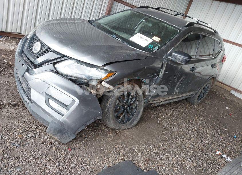 Photo 2 of 2018 Nissan Rogue SV (VIN 5N1AT2MV2JC729335)