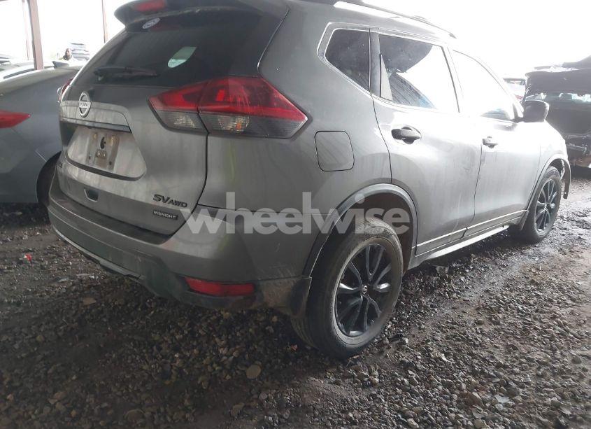 Photo 4 of 2018 Nissan Rogue SV (VIN 5N1AT2MV2JC729335)