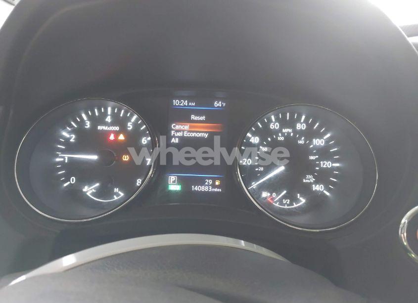 Photo 7 of 2018 Nissan Rogue SV (VIN 5N1AT2MV2JC729335)