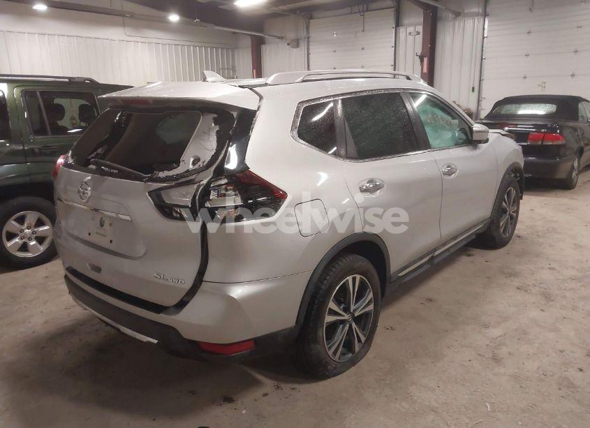 Photo 4 of 2018 Nissan Rogue SL (VIN 5N1AT2MV2JC731487)