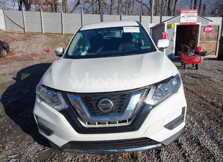 Photo 13 of 2018 Nissan Rogue S (VIN 5N1AT2MV2JC731697)