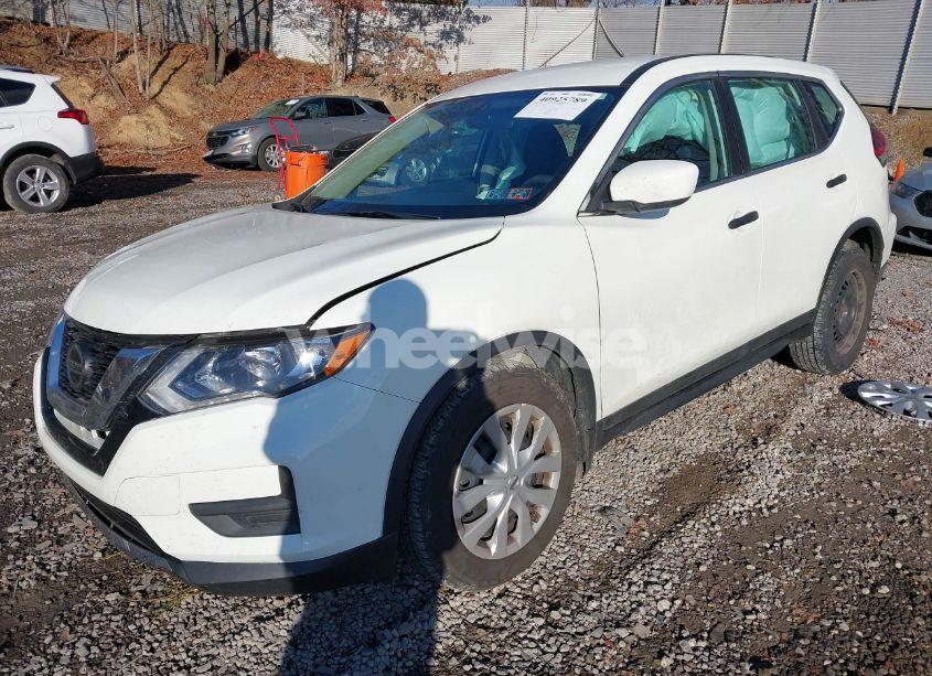 Photo 2 of 2018 Nissan Rogue S (VIN 5N1AT2MV2JC731697)
