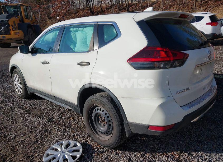 Photo 3 of 2018 Nissan Rogue S (VIN 5N1AT2MV2JC731697)