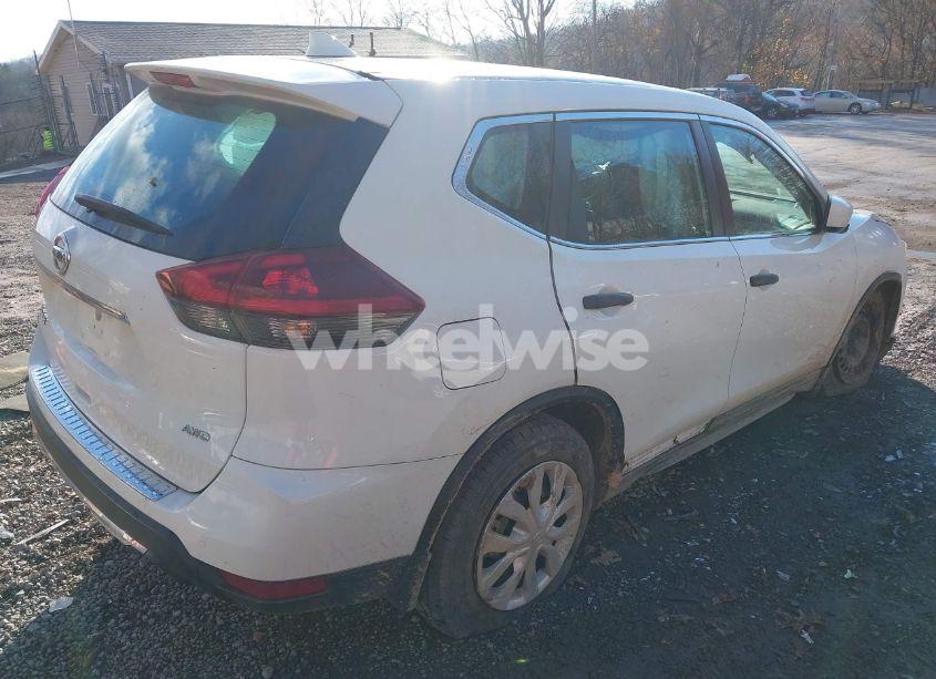 Photo 4 of 2018 Nissan Rogue S (VIN 5N1AT2MV2JC731697)