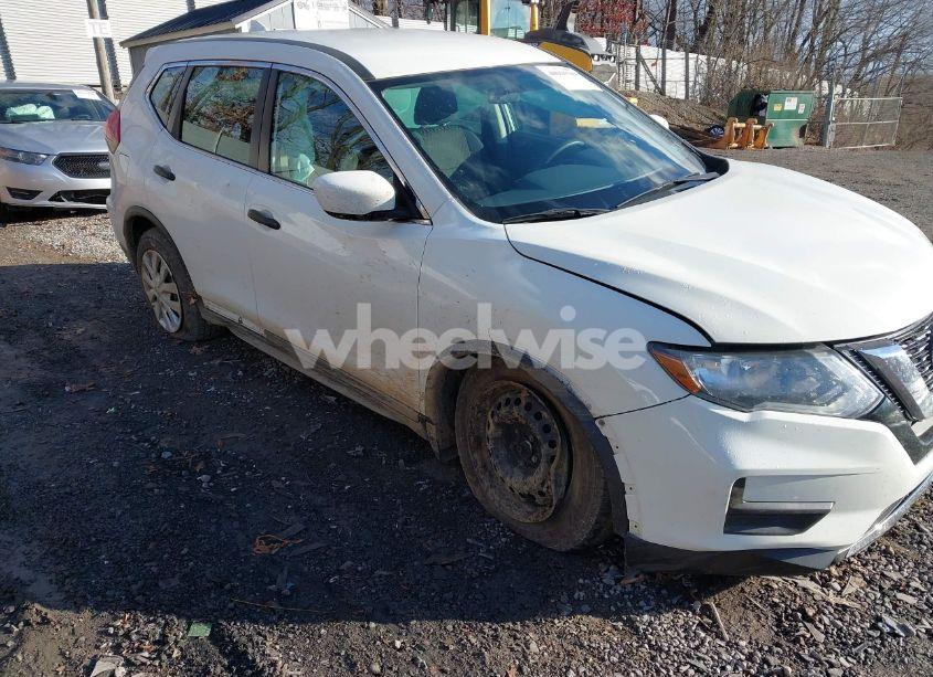 Photo 6 of 2018 Nissan Rogue S (VIN 5N1AT2MV2JC731697)