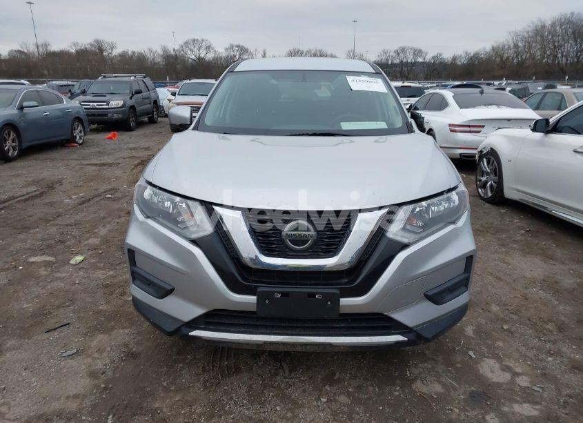 Photo 12 of 2018 Nissan Rogue S (VIN 5N1AT2MV2JC757393)