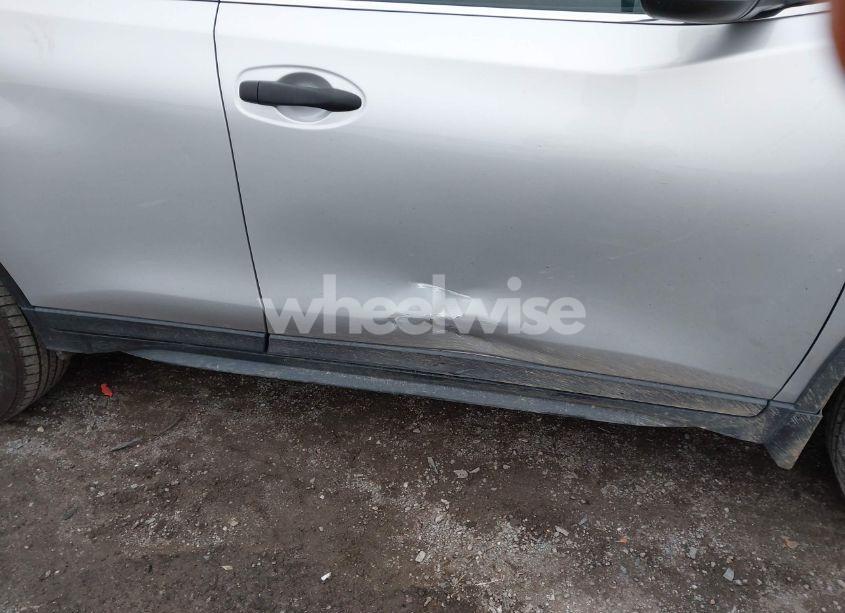 Photo 19 of 2018 Nissan Rogue S (VIN 5N1AT2MV2JC757393)