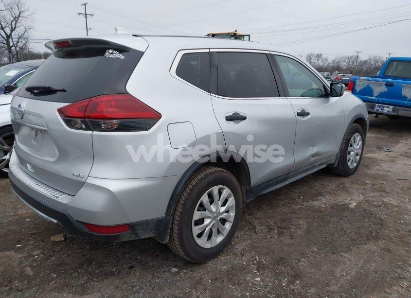 Photo 4 of 2018 Nissan Rogue S (VIN 5N1AT2MV2JC757393)