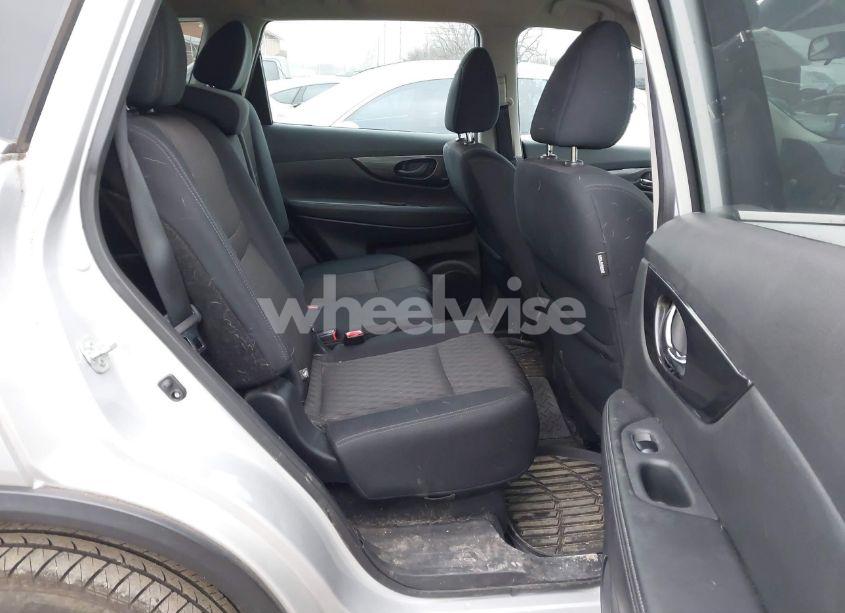 Photo 8 of 2018 Nissan Rogue S (VIN 5N1AT2MV2JC757393)