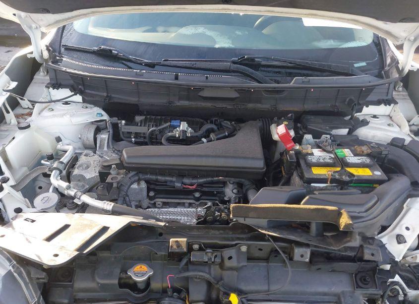 Photo 10 of 2018 Nissan Rogue SV (VIN 5N1AT2MV2JC758799)