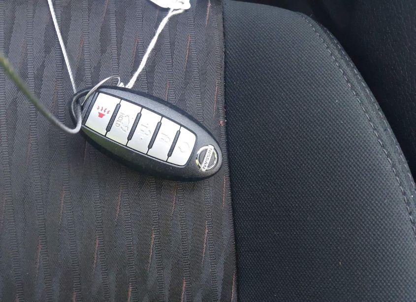 Photo 11 of 2018 Nissan Rogue SV (VIN 5N1AT2MV2JC758799)