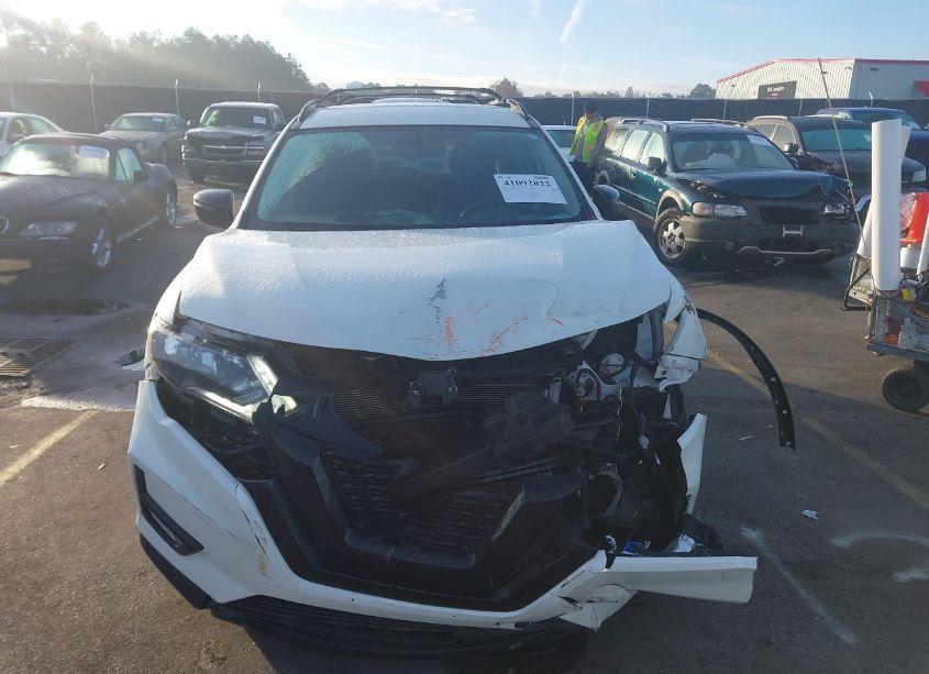 Photo 12 of 2018 Nissan Rogue SV (VIN 5N1AT2MV2JC758799)