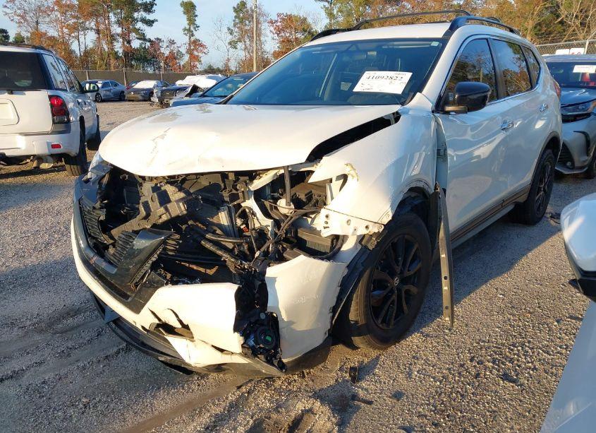 Photo 2 of 2018 Nissan Rogue SV (VIN 5N1AT2MV2JC758799)