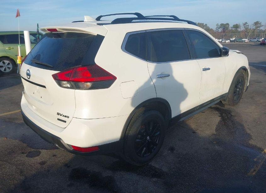 Photo 4 of 2018 Nissan Rogue SV (VIN 5N1AT2MV2JC758799)