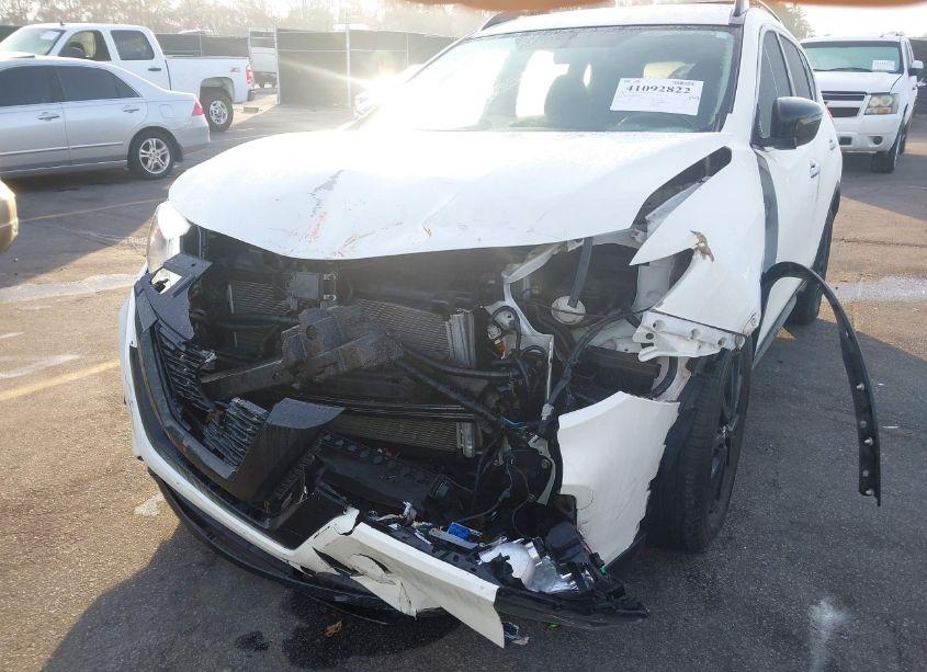 Photo 6 of 2018 Nissan Rogue SV (VIN 5N1AT2MV2JC758799)