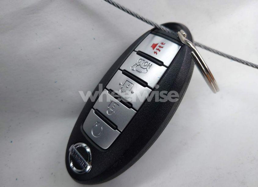 Photo 11 of 2018 Nissan Rogue SV (VIN 5N1AT2MV2JC770791)