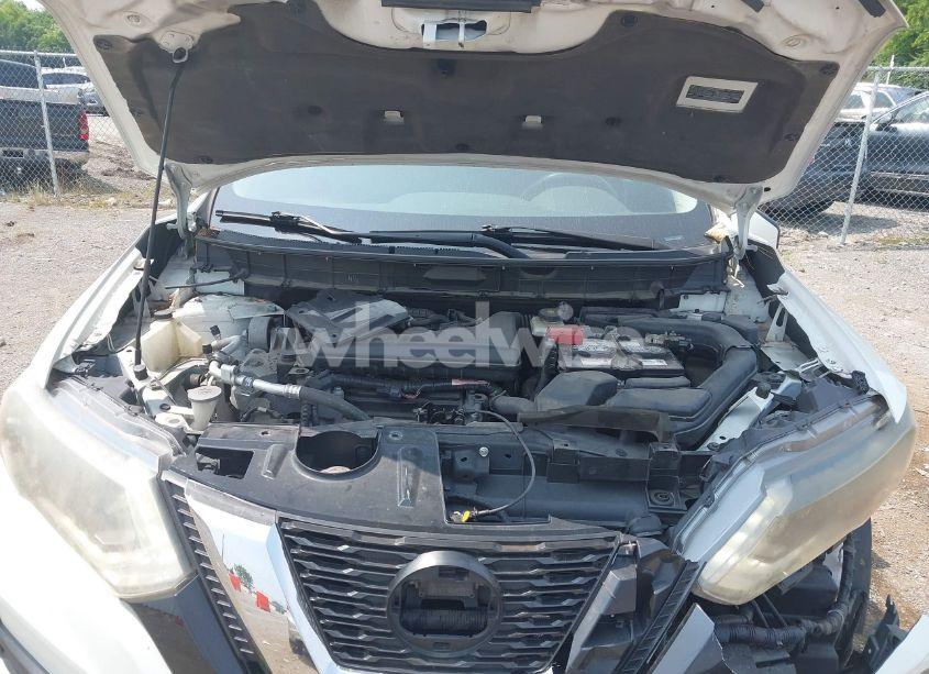 Photo 10 of 2018 Nissan Rogue SV (VIN 5N1AT2MV2JC786439)