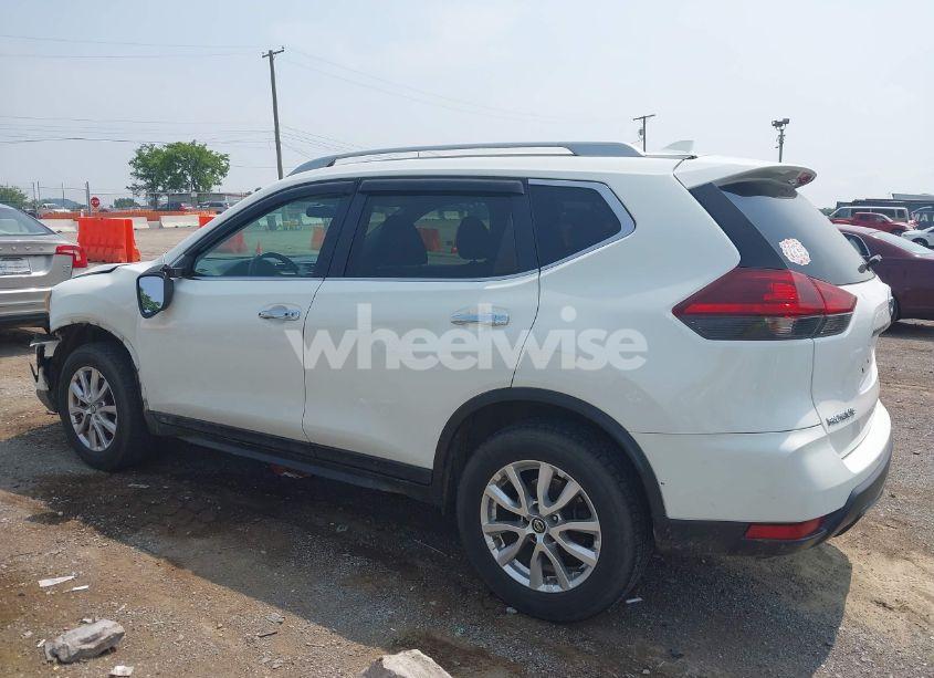 Photo 14 of 2018 Nissan Rogue SV (VIN 5N1AT2MV2JC786439)